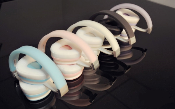 RAPOO雷柏S700藍(lán)牙立體聲NFC耳機(jī) RAPOO雷柏S700藍(lán)牙立體聲NFC耳機(jī)